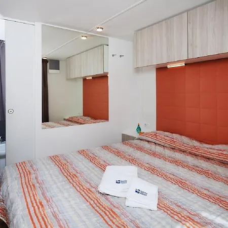 Village Pino Mare 4* 리그나노 사비아도로