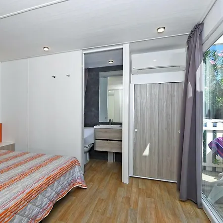 Village Pino Mare キャンプ場 4*